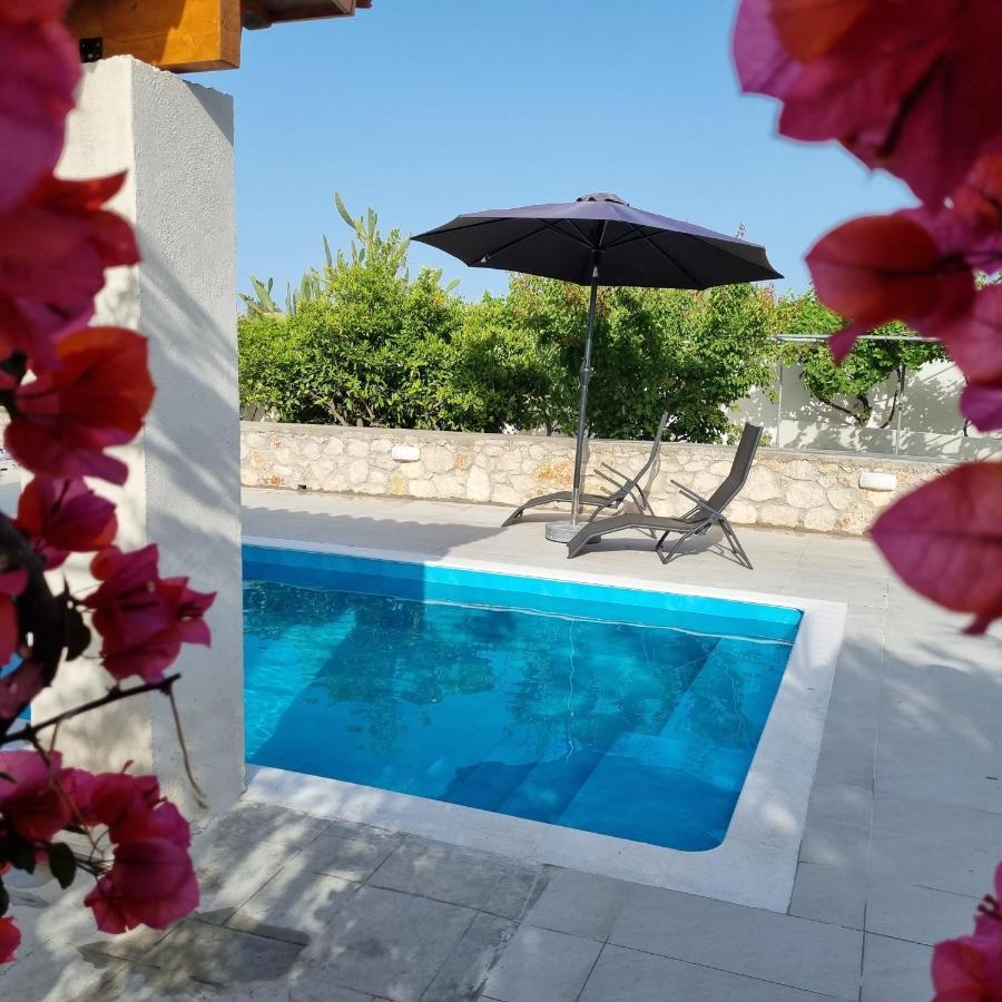 アファンドウ Lianas Garden Houseヴィラ エクステリア 写真